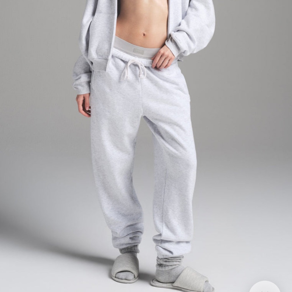 SKIMS COTTON FLEECE JOGGER | LIGHT HEATHER GREY